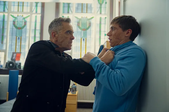 James Nesbitt (à gauche) dirige la série à succès Run Away de Harlan Coben.