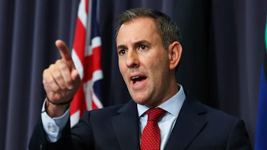 Le trésorier Jim Chalmers révélera jeudi que le budget comportera trois programmes de réformes clés, affirmant que malgré l'incertitude mondiale, le moment est venu de changer.