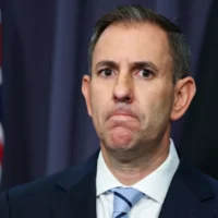 Jim Chalmers ne doit pas utiliser la guerre en Iran pour éviter des décisions difficiles