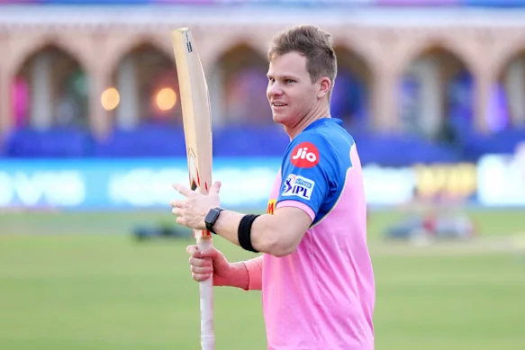 Lachlan Murdoch a racheté les Royals du Rajasthan en 2008. Le joueur Steve Smith est photographié en 2019.