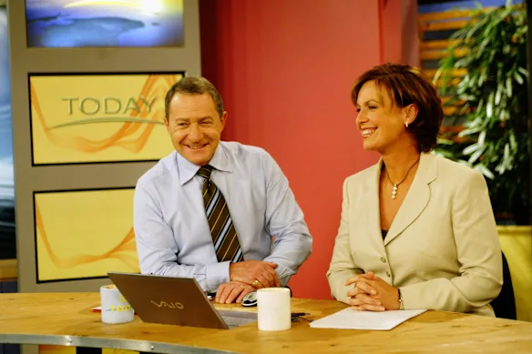 Accueille aujourd'hui Steve Liebmann et Tracy Grimshaw en 2004.