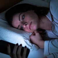 Cinq choses à essayer la prochaine fois que vous vous réveillerez à 3 heures du matin