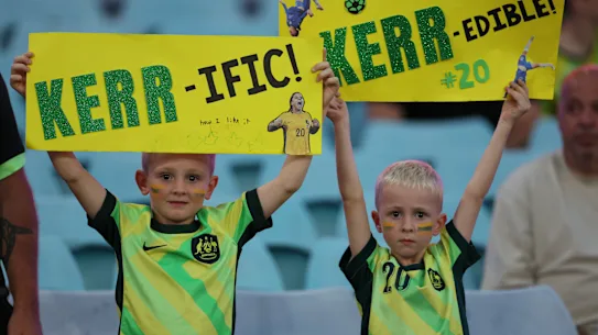 Fans au stade Accor pour la finale de la Coupe d'Asie.