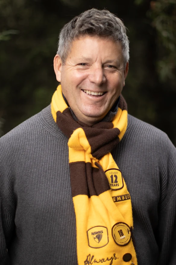 Mis à part le coût du foot, Tingel a la chance d’être un fan des Hawks à la veille d’une autre ère de succès.