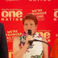 La montée en puissance de One Nation aide les travaillistes malgré le mécontentement des électeurs