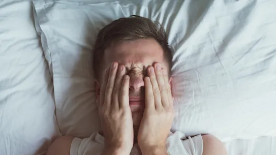 Les gens dormaient-ils mieux lorsqu’ils s’inquiétaient moins du sommeil ?