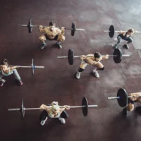 Un guide du débutant sur l&rsquo;haltérophilie, la forme et les répétitions