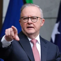 Albanese intervient dans l&rsquo;approvisionnement en carburant alors que la coalition appelle à une pause dans les sanctions russes