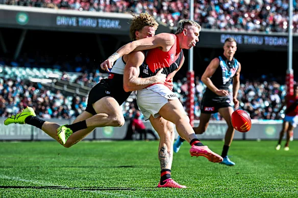 Nate Caddy est le meilleur jeune joueur d'Essendon. 