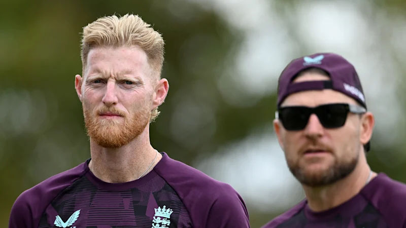 Ben Stokes soutient Brendon McCullum et Rob Key après l'examen d'Ashes