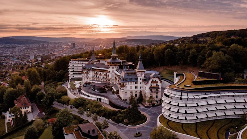 Osmond met en lumière la pièce espagnole sur les minéraux critiques à l'exposition suisse