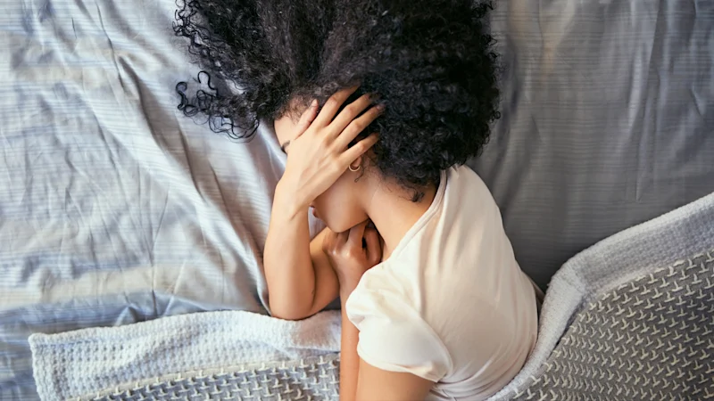 Vous n'êtes pas le seul à vous sentir anxieux après avoir bu. Voici comment faire face