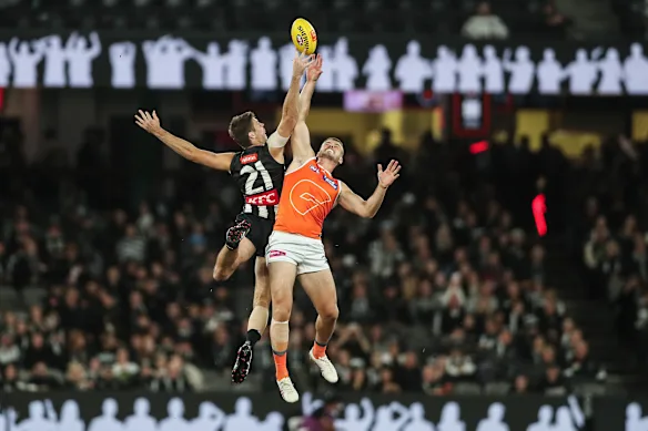 Oscar Steene a impressionné lors de la mêlée lors de ses débuts contre Kieren Briggs.