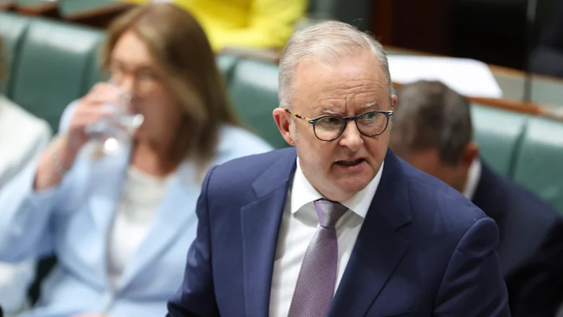l'heure des questions revient au Parlement alors que la Coalition déclare que le Parti travailliste est trop secret sur l'approvisionnement en carburant