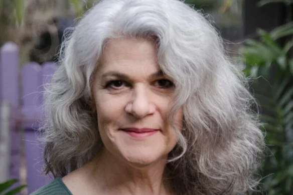 Auteur Debra Adélaïde.