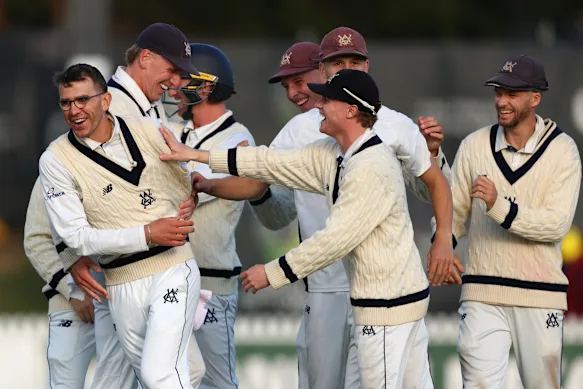 Todd Murphy et les Victoriens occupent une position dominante lors de la finale du Sheffield Shield.