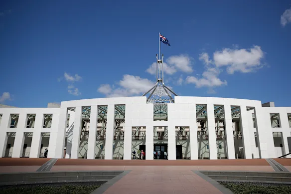 Les gardiens du Parlement ont perdu leur seule place de stationnement.