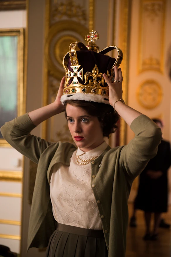 Claire Foy dans le rôle d'Elizabeth Mountbatten dans The Crown.
