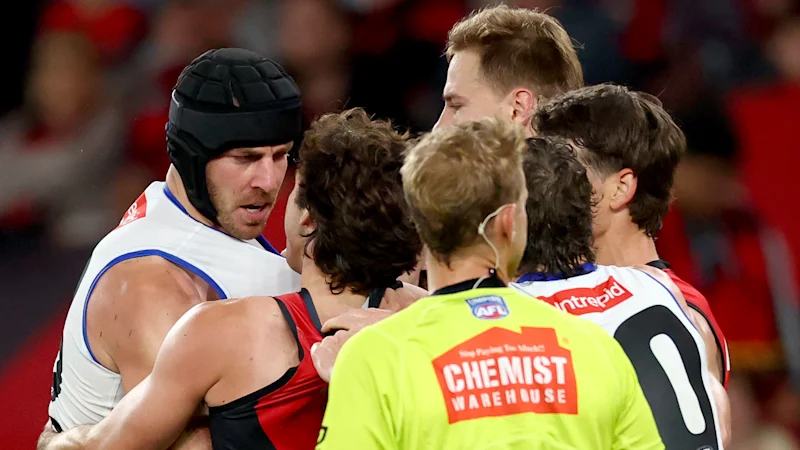 La « décoloration cérébrale » d'un frottis sanguin coûte trois matchs à l'AFL au kangourou de North Melbourne, Tristan Xerri