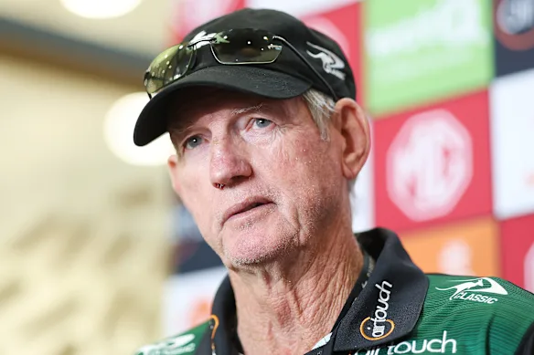 L'entraîneur des Rabbitohs, Wayne Bennett.