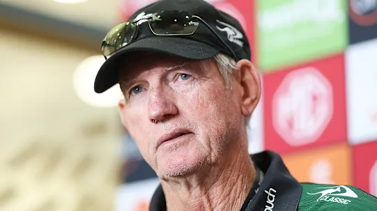 L'entraîneur des Rabbitohs, Wayne Bennett.