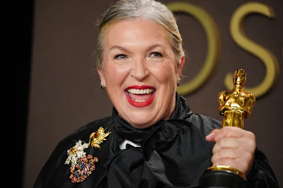 La victoire de Kate Hawley aux Oscars est une victoire majeure pour la Nouvelle-Zélande – et pour l'Australie, apparemment. 