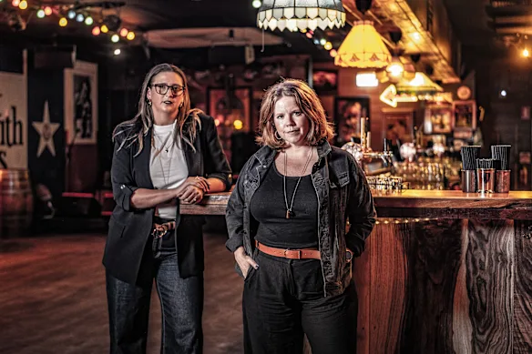 Kate Separovich (à gauche) et Miley Tunnecliffe suivent une longue lignée de femmes australiennes travaillant dans le domaine de l'horreur psychologique.