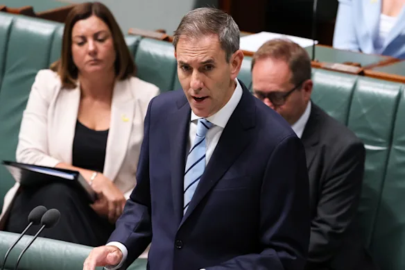 L'OCDE estime que l'Australie sera l'une des économies à la croissance la plus rapide au monde cette année et l'année prochaine, mais avec une inflation élevée, ce qui augmentera la pression sur le trésorier Jim Chalmers.