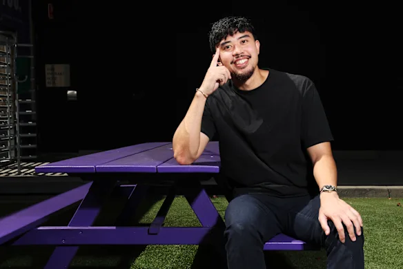 AJ Clores, influenceur de Sydneysider et FinTok. « Ce sont les moments que l'on souhaite en quelque sorte », dit-il à propos de la volatilité des marchés cette semaine.  