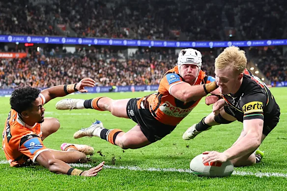 Tom Jenkins a le nez pour la tryline.