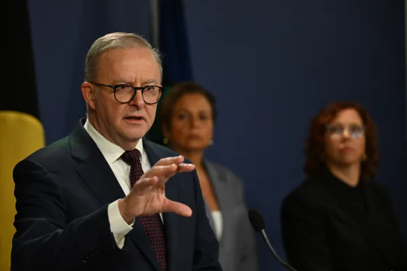 Le Premier ministre australien Anthony Albanese après une réunion du cabinet national en mai 2023 pour discuter de la violence domestique. 