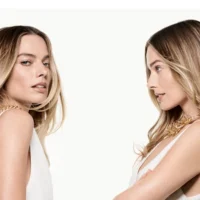 L&rsquo;hommage trippant de Margot Robbie à Kylie Minogue dans la campagne de sacs à main Chanel 25