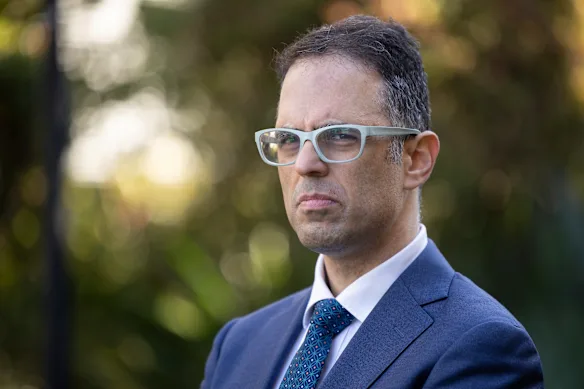 Le trésorier de NSW, Daniel Mookhey, affirme que le système de TPS est défectueux.