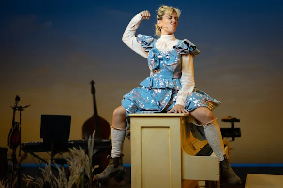 Kala Gare incarne Sybylla dans la production scénique de My Brilliant Career à la Sydney Theatre Company.