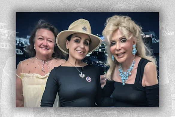 Rita Panahi est flanquée de Gina Rinehart (à gauche) et Toni Holt Kramer lors de la fête d'anniversaire de Panahi.
