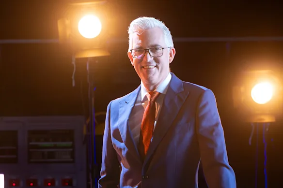 Le journaliste David Speers aux studios ABC d'Ultimo, d'où était diffusé le Forum national ABC.