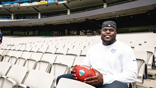 Le joueur de ligne offensive des LA Rams, Kevin Dotson.