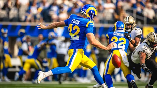 Ethan Evans, le parieur des Rams de Los Angeles.