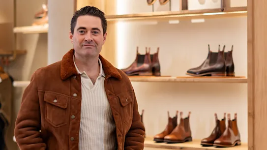 John Hartman, directeur général de Tattarang, dans le magasin phare de RM Williams à Londres, sur Jermyn St.