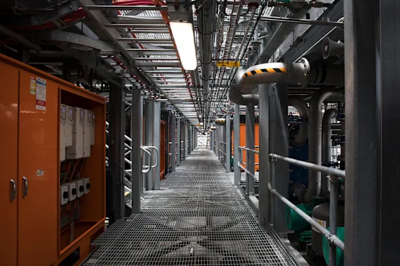 Le coût extraordinaire de l’exploitation de systèmes d’IA énergivores a conduit à se demander si OpenAI et ses pairs peuvent réaliser leurs investissements vertigineux.