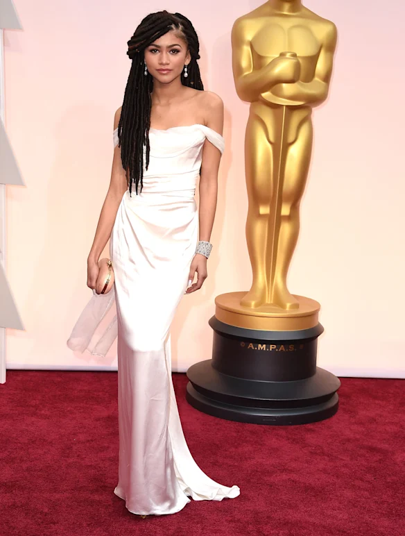 Zendaya, 18 ans, lors de ses premiers Oscars en 2015.