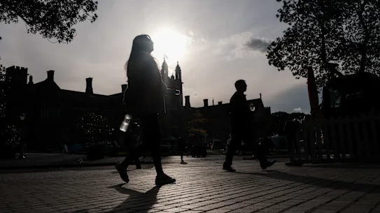 Une majorité d'Australiens pensent que les niveaux de migration nette et de migration permanente du pays sont trop élevés.