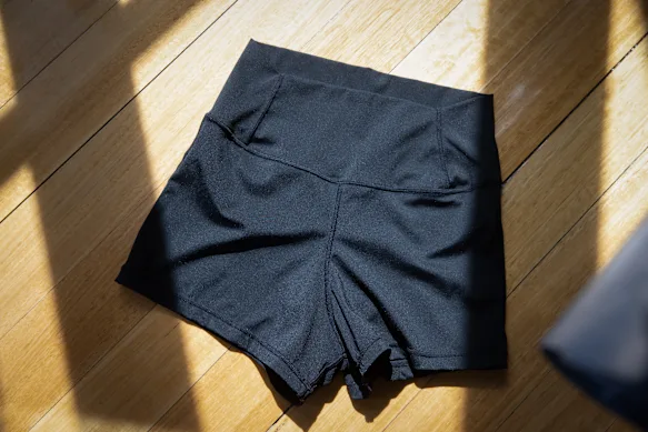 Under-Austin est un sous-short menstruel pour les jeunes athlètes