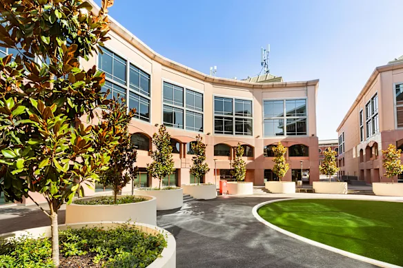 L'arrière moderne du 15-31 Pelham Street, Carlton.