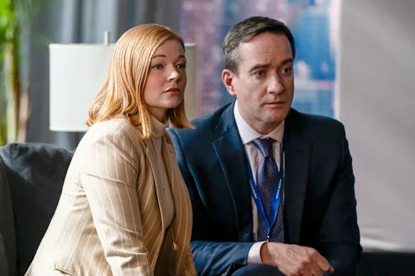 Sarah Snook (comme Shiv Roy) et Matthew Macfadyen (comme Tom Wambsgans) dans Succession.