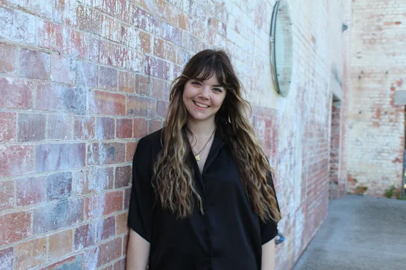 Auteur Emily Lighezzolo.