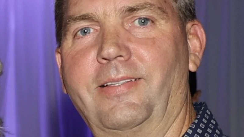 Macarthur place un poids lourd minier dans la pierre angulaire des rêves de minerai de fer de WA