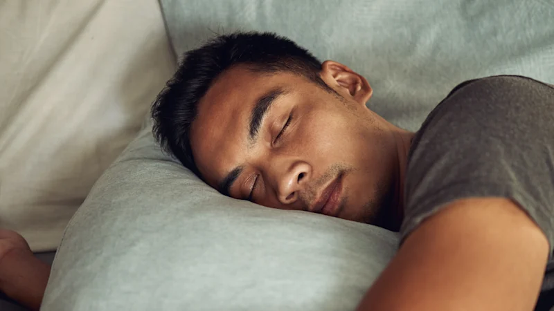 Comment la posture affecte les maux de dos, l’apnée du sommeil et le reflux acide