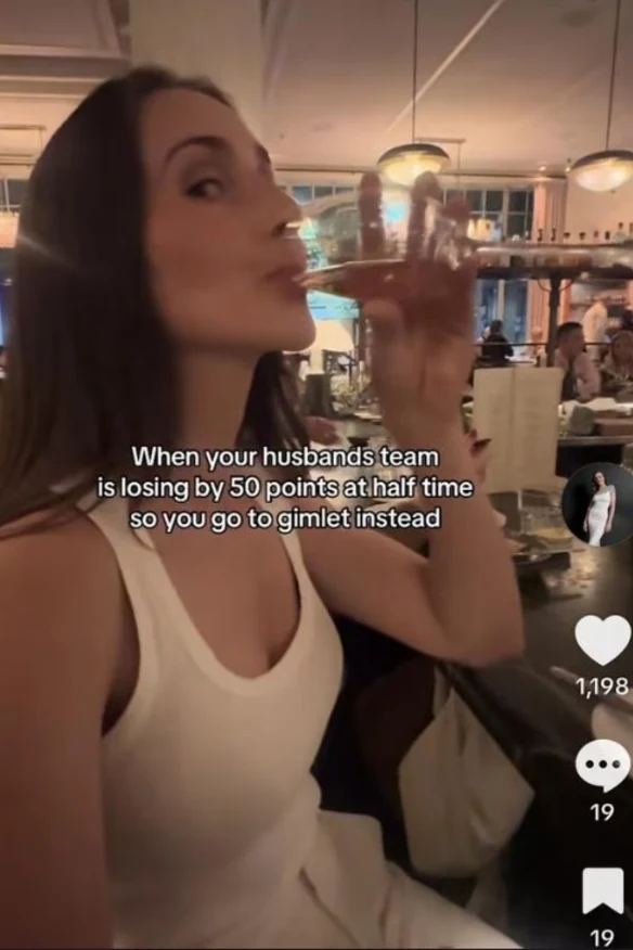 La publication TikTok d'Alexandra Merrett lors de la défaite d'Essendon contre les Western Bulldogs a attiré une large attention sur les réseaux sociaux.