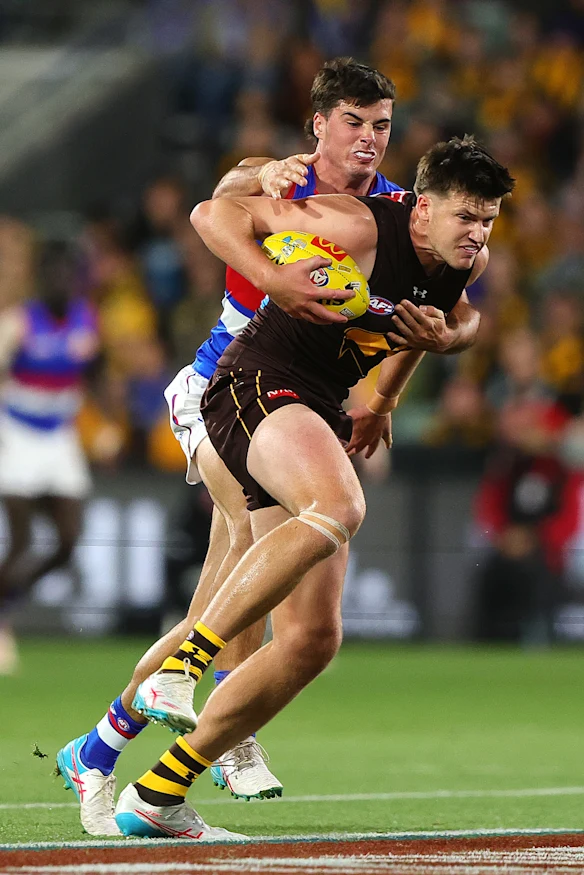 Lewis était dans une forme imposante contre les Bulldogs auparavant invaincus.